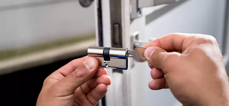 Emergency Locksmith for House Warwick